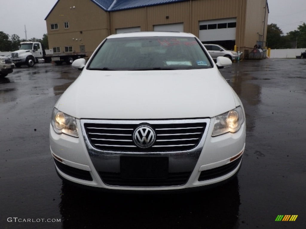 2008 Passat Komfort Sedan - Candy White / Black photo #2