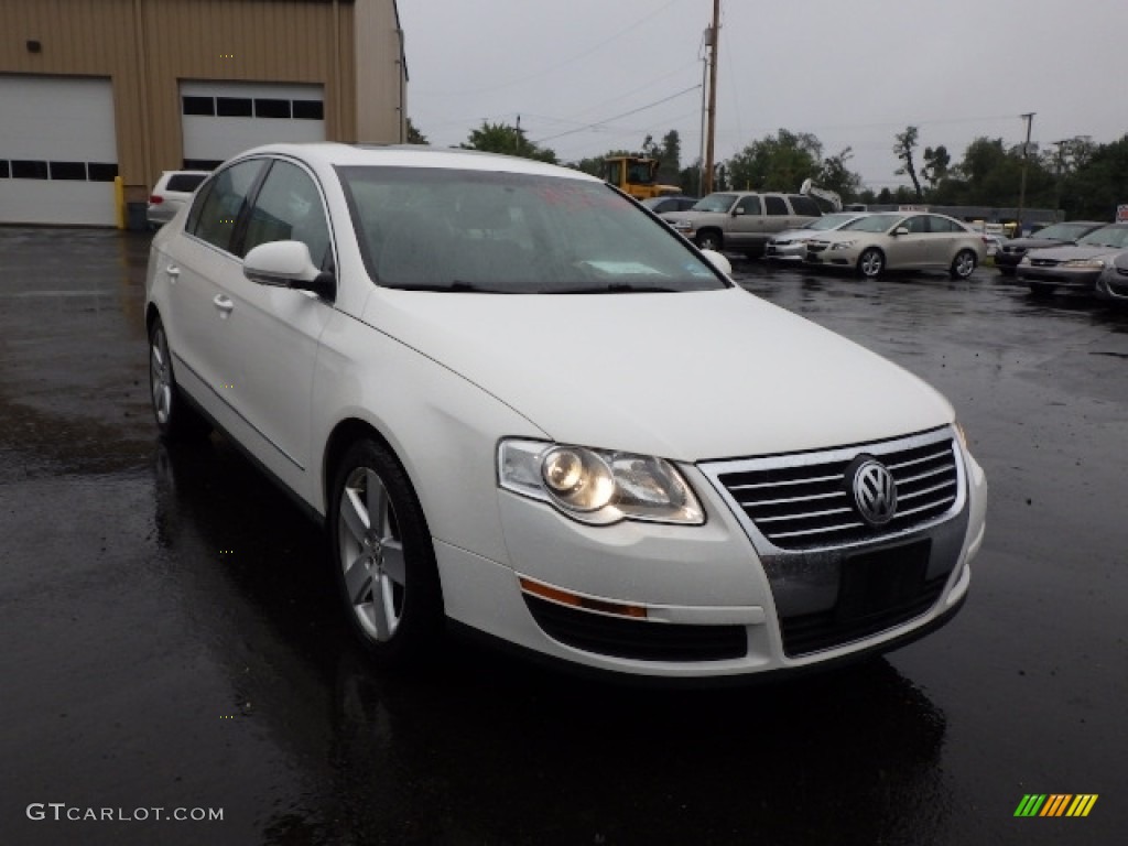 2008 Passat Komfort Sedan - Candy White / Black photo #3
