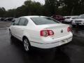 Candy White - Passat Komfort Sedan Photo No. 4