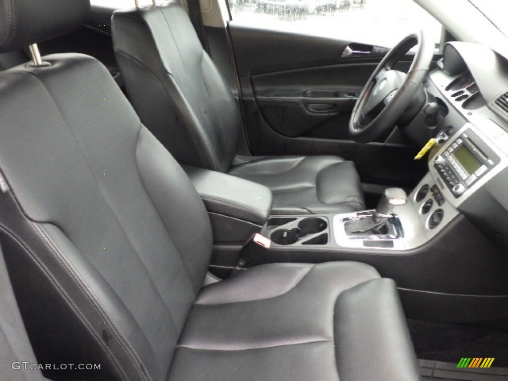 2008 Passat Komfort Sedan - Candy White / Black photo #7