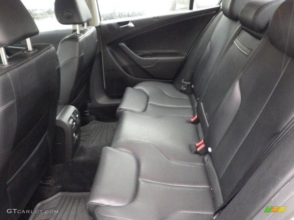 2008 Passat Komfort Sedan - Candy White / Black photo #9