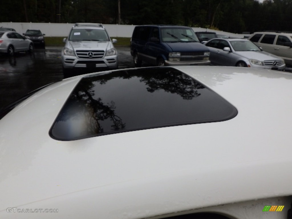 2008 Passat Komfort Sedan - Candy White / Black photo #12