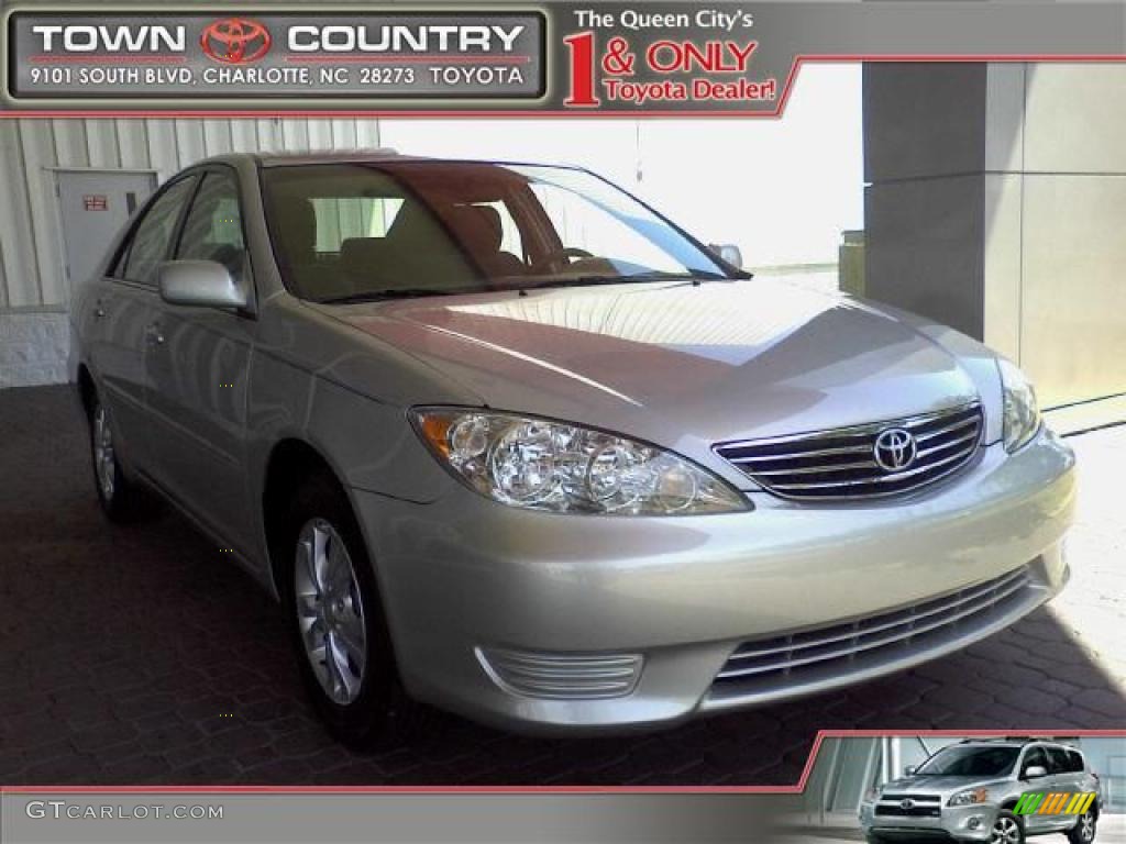 2006 Camry LE V6 - Lunar Mist Metallic / Stone Gray photo #1