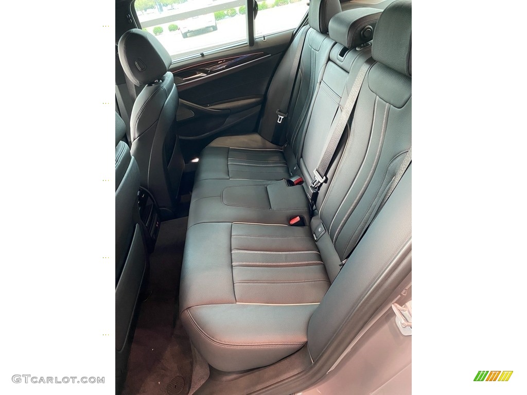 Black Interior 2022 BMW 5 Series 530i xDrive Sedan Photo #142871682