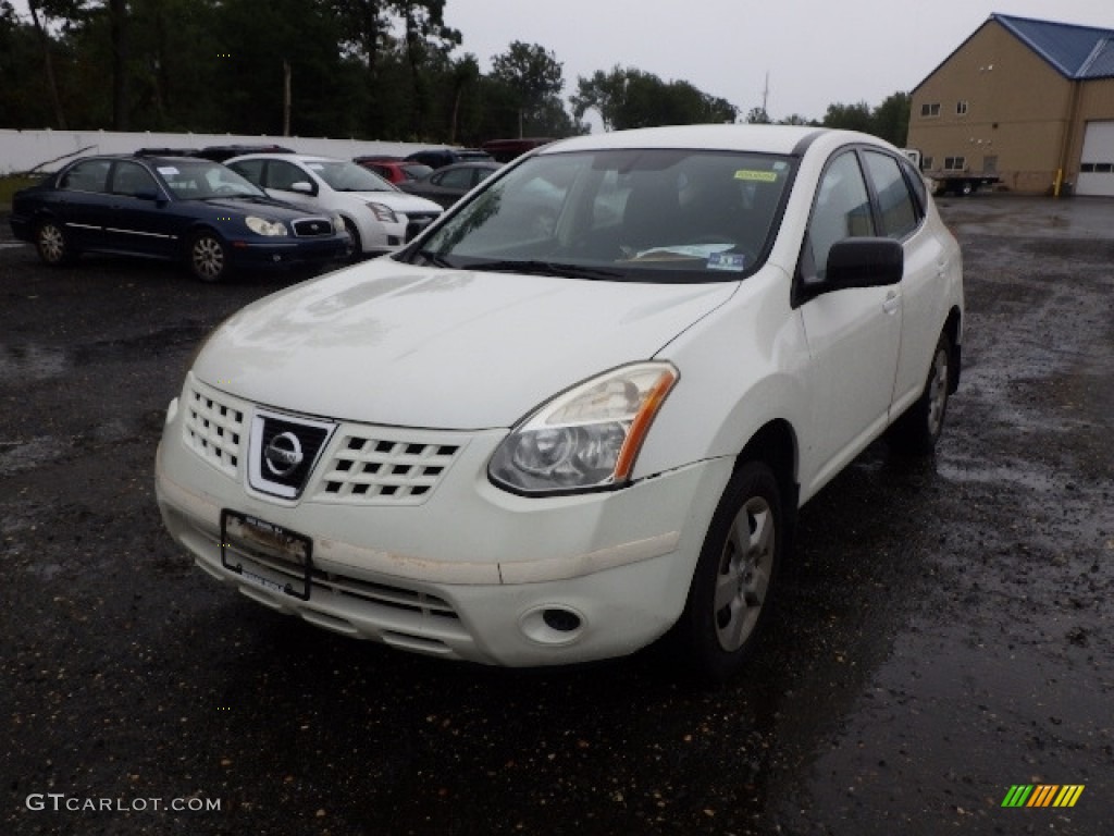 Phantom White Pearl Nissan Rogue