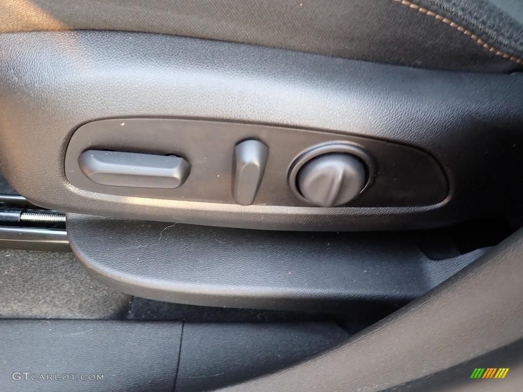 2019 Equinox LT AWD - Summit White / Jet Black photo #23