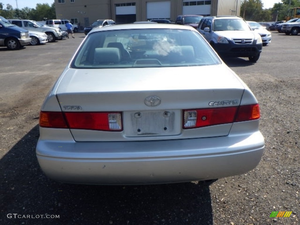 2000 Camry LE - Lunar Mist Metallic / Gray photo #5