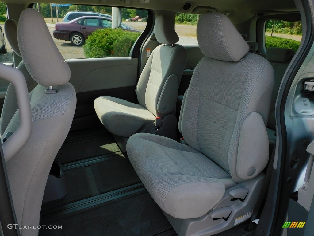 2015 Sienna L - Silver Sky Metallic / Ash photo #12