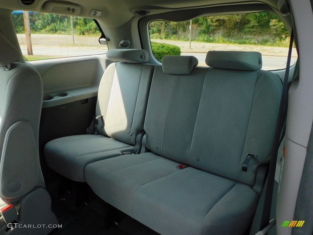 2015 Sienna L - Silver Sky Metallic / Ash photo #13