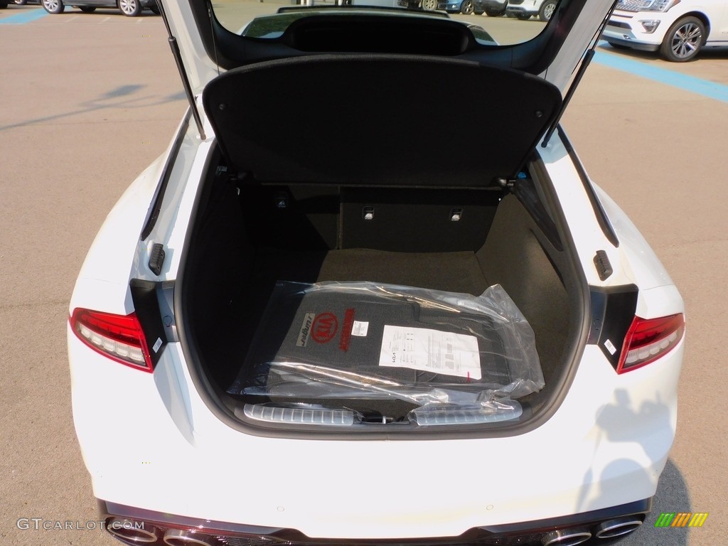 2022 Kia Stinger GT-Line Trunk Photos