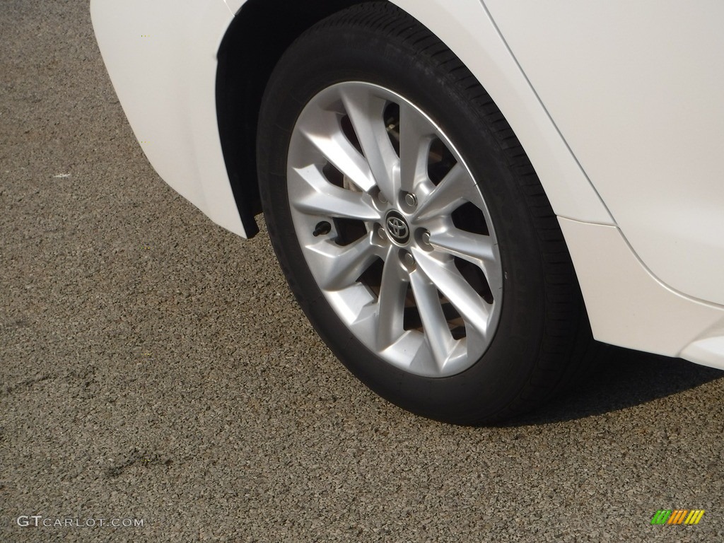 2020 Corolla XLE - Blizzard Pearl White / Macadamia/Beige photo #11