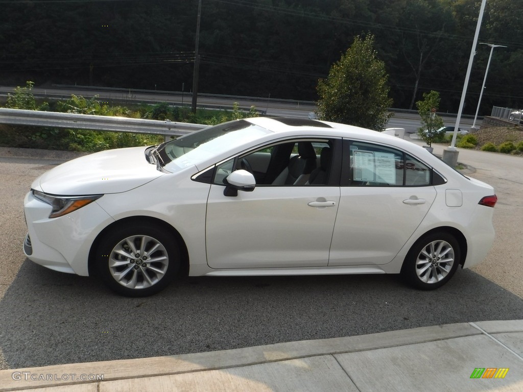 2020 Corolla XLE - Blizzard Pearl White / Macadamia/Beige photo #14