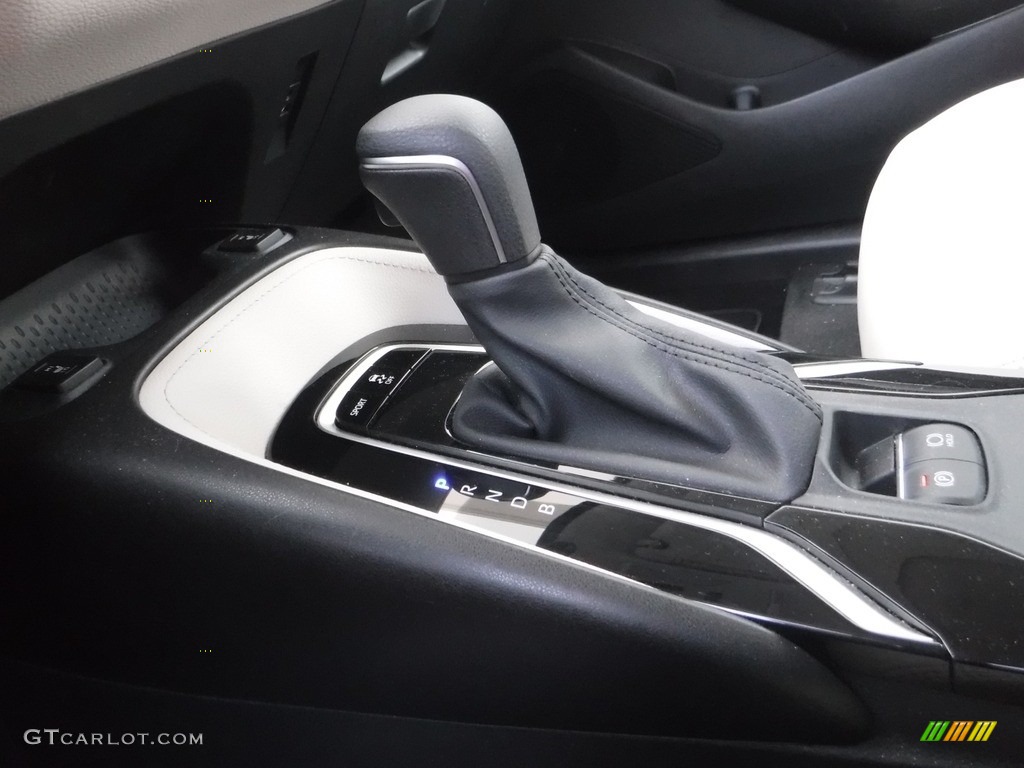 2020 Corolla XLE - Blizzard Pearl White / Macadamia/Beige photo #23