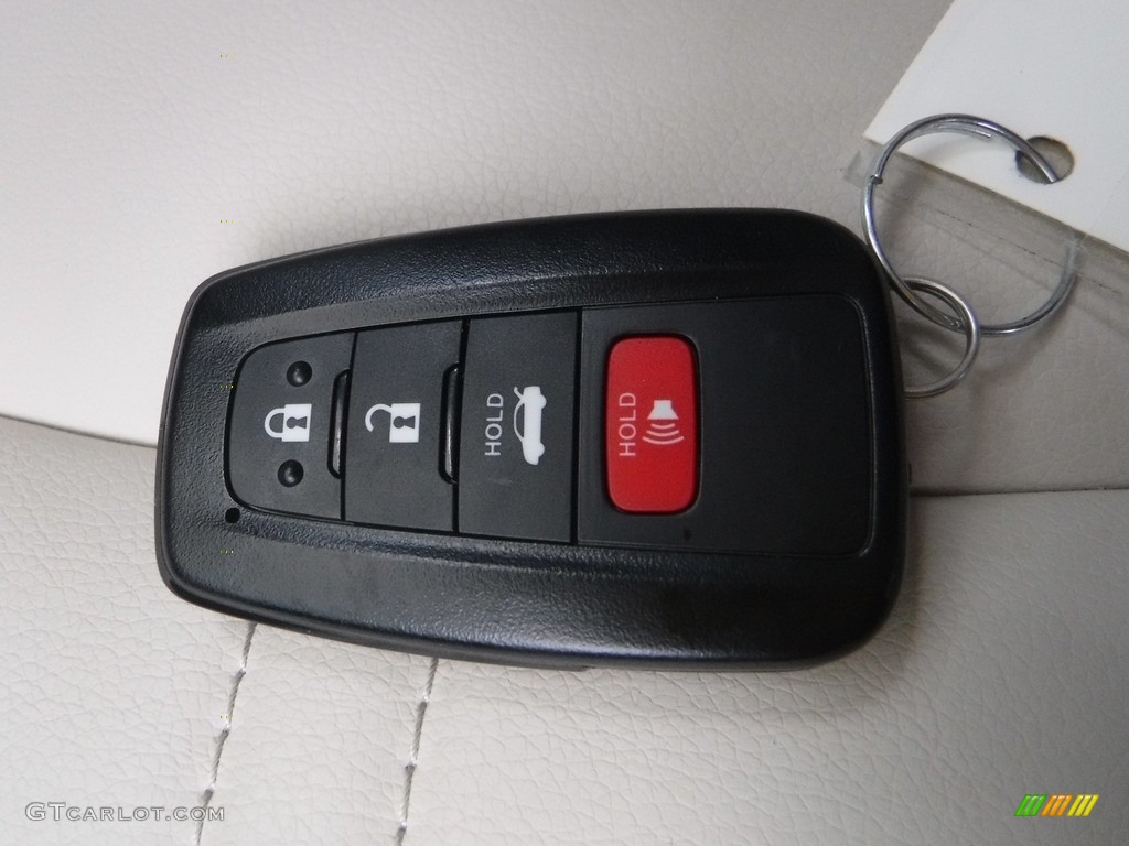 2020 Corolla XLE - Blizzard Pearl White / Macadamia/Beige photo #28