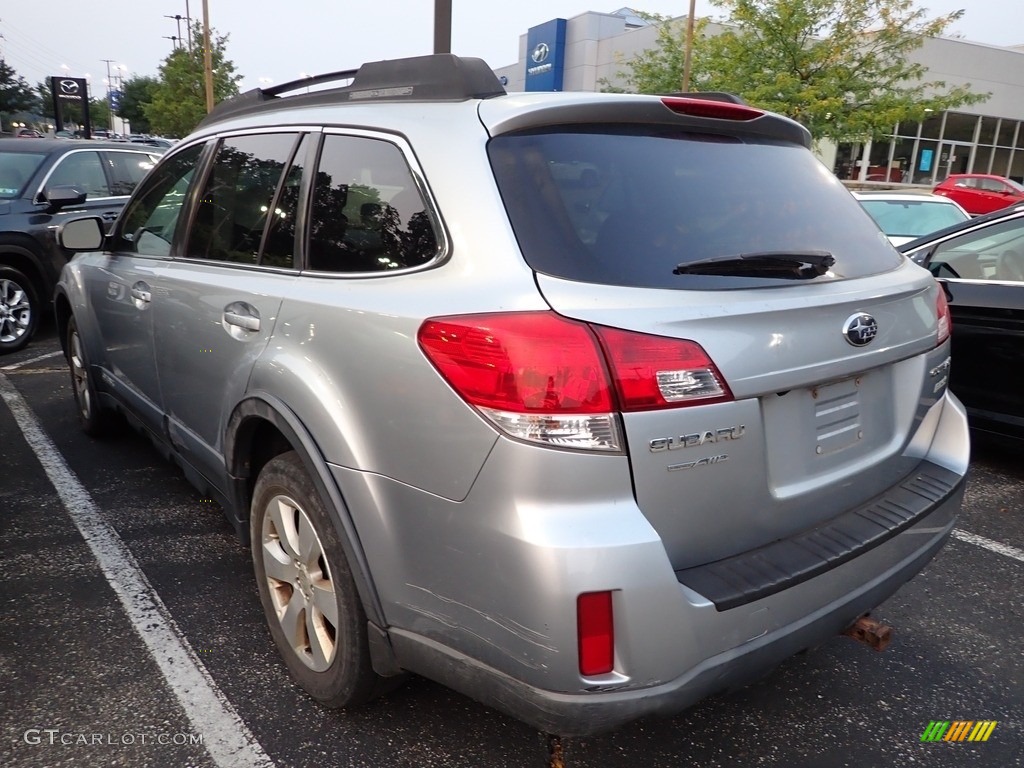 2011 Outback 3.6R Limited Wagon - Graphite Gray Metallic / Off Black photo #2