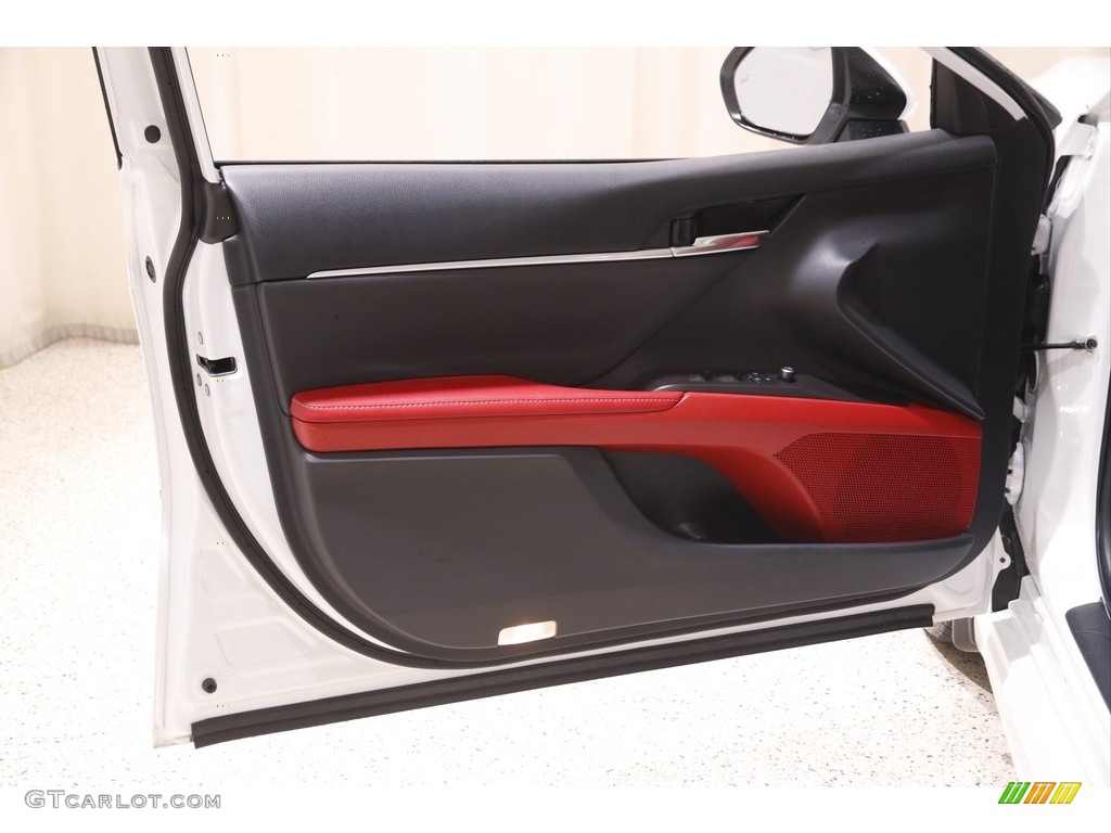 2021 Toyota Camry XSE Door Panel Photos