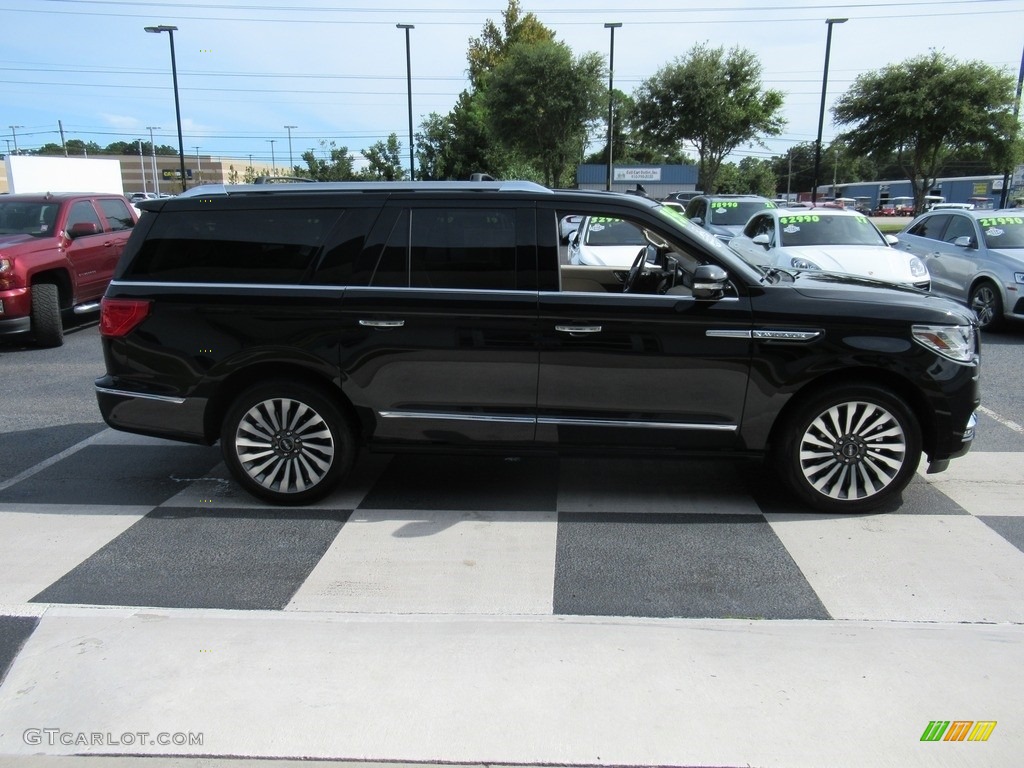 2019 Navigator L Reserve 4x4 - Infinite Black Metallic / Ebony photo #3