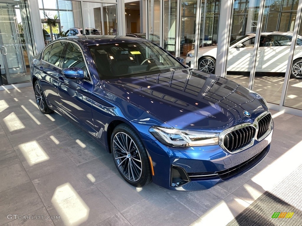 2022 5 Series 540i xDrive Sedan - Phytonic Blue Metallic / Black photo #1