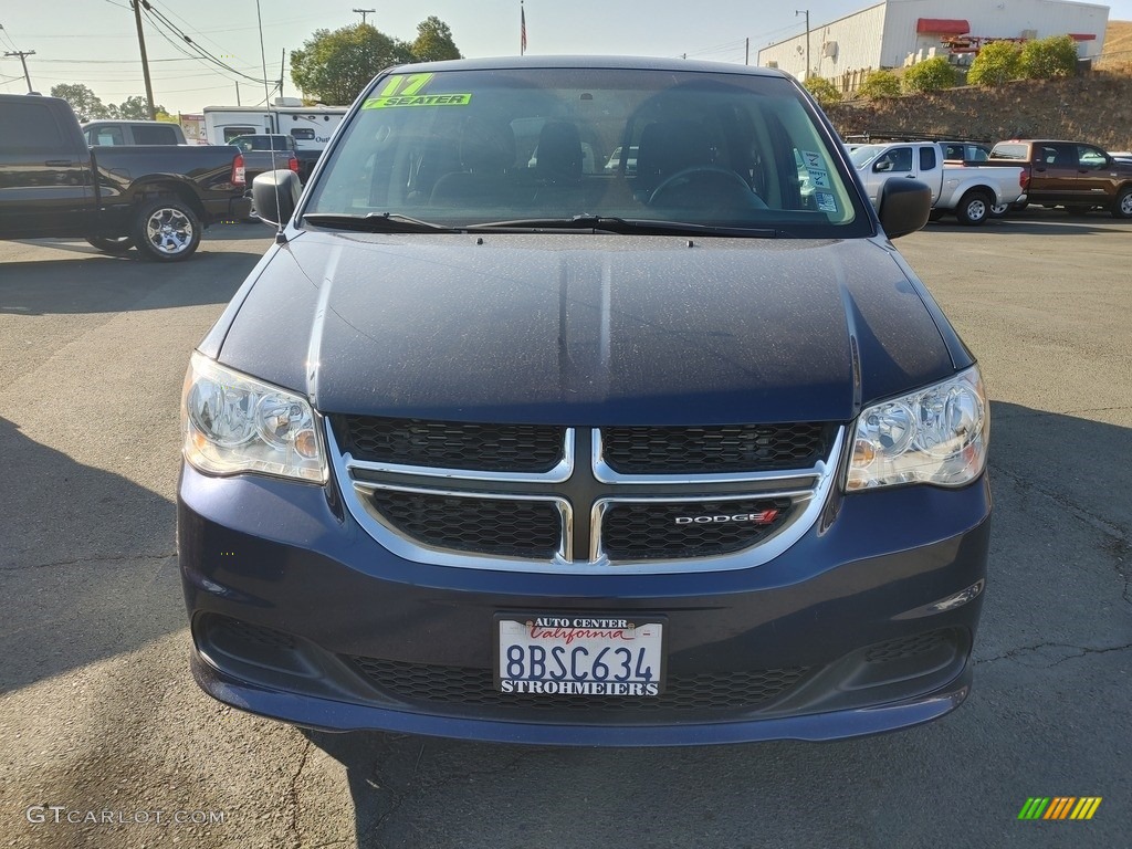 2017 Grand Caravan SE - Contusion Blue Pearlcoat / Black/Light Graystone photo #2