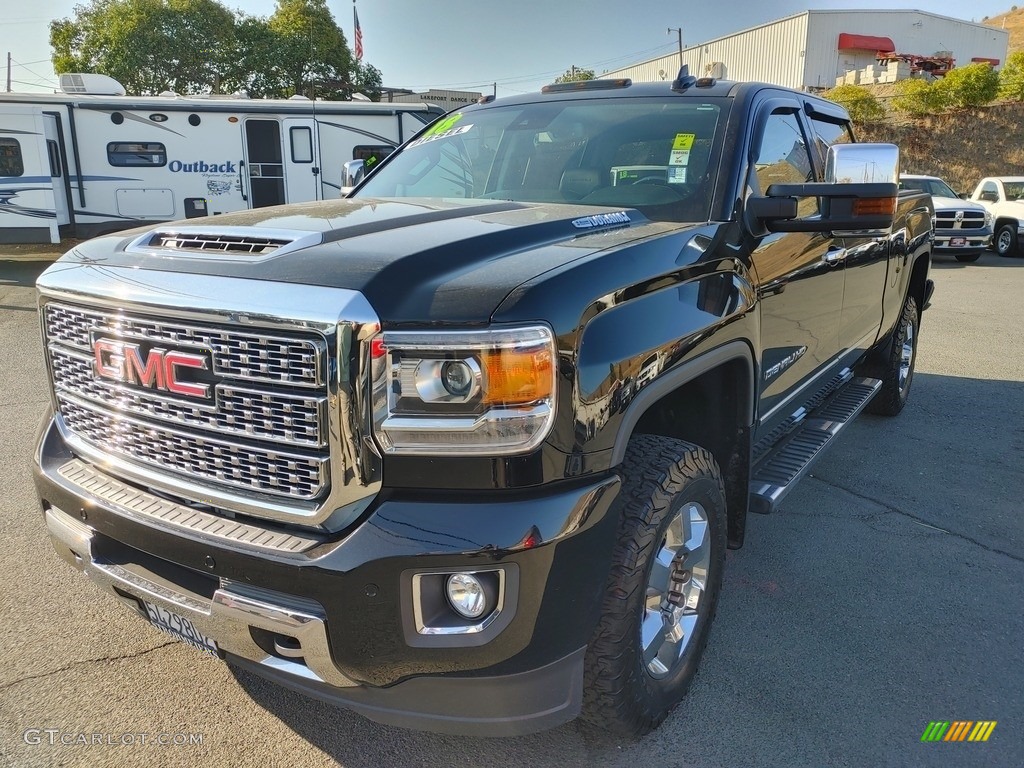 Onyx Black 2018 GMC Sierra 3500HD Denali Crew Cab 4x4 Exterior Photo #142891789