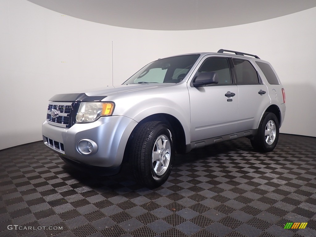 2012 Escape XLT V6 - Toreador Red Metallic / Charcoal Black photo #7