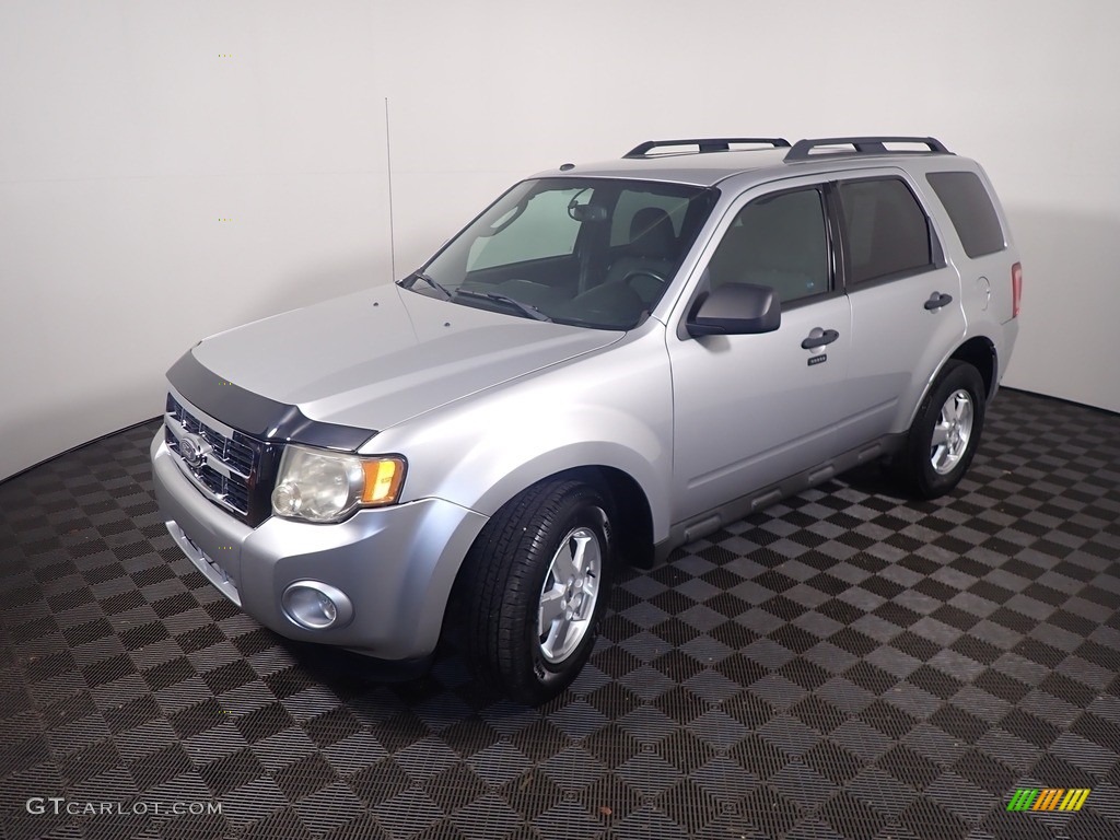 2012 Escape XLT V6 - Toreador Red Metallic / Charcoal Black photo #8