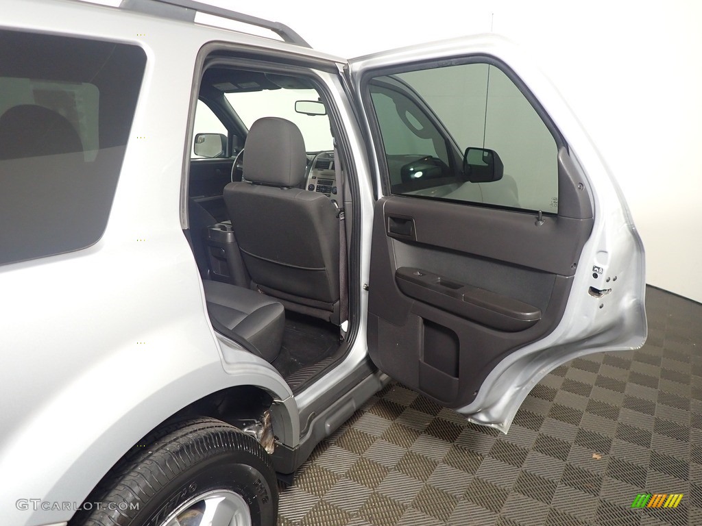 2012 Escape XLT V6 - Toreador Red Metallic / Charcoal Black photo #35