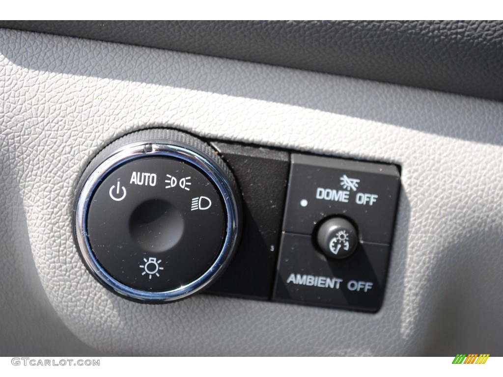 2015 Buick Enclave Convenience Controls Photo #142894690