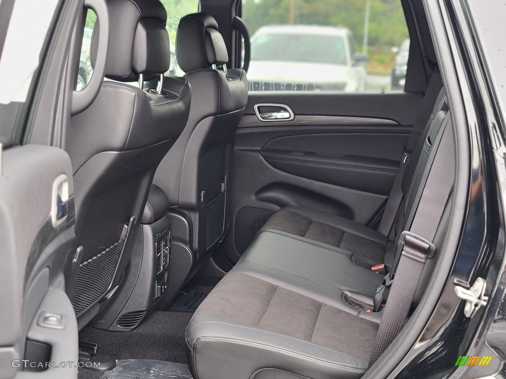 2021 Jeep Grand Cherokee Laredo 4x4 Rear Seat Photo #142897750