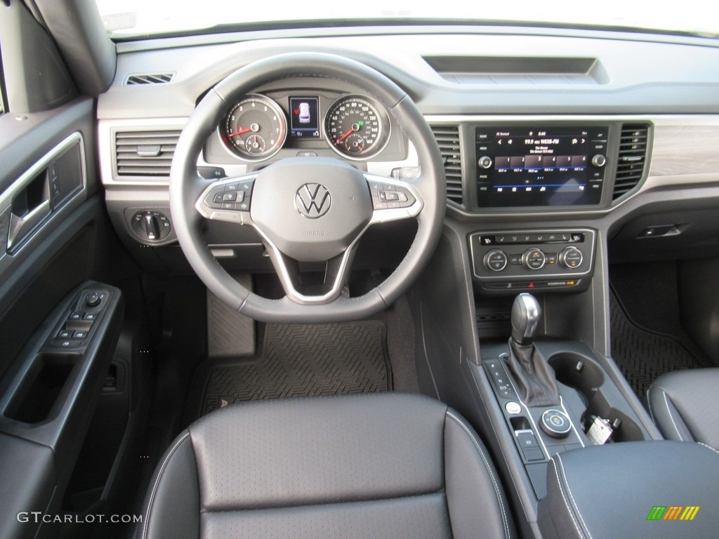 2020 Volkswagen Atlas Cross Sport SE 4Motion Titan Black Dashboard Photo #142898329