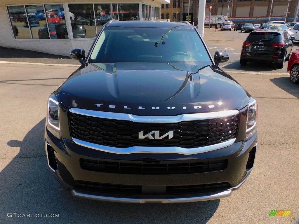 2022 Telluride S AWD - Ebony Black / Black photo #8