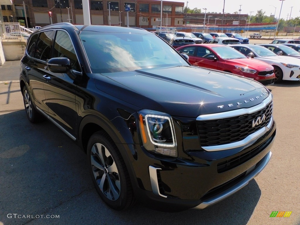 2022 Telluride S AWD - Ebony Black / Black photo #9
