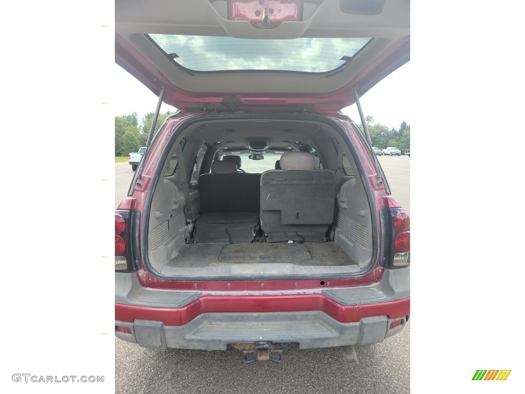 2004 TrailBlazer EXT LT 4x4 - Medium Red Metallic / Medium Pewter photo #10