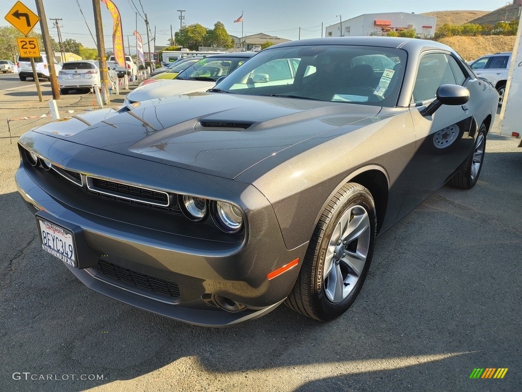 2018 Challenger SXT - Maximum Steel Metallic / Black photo #3