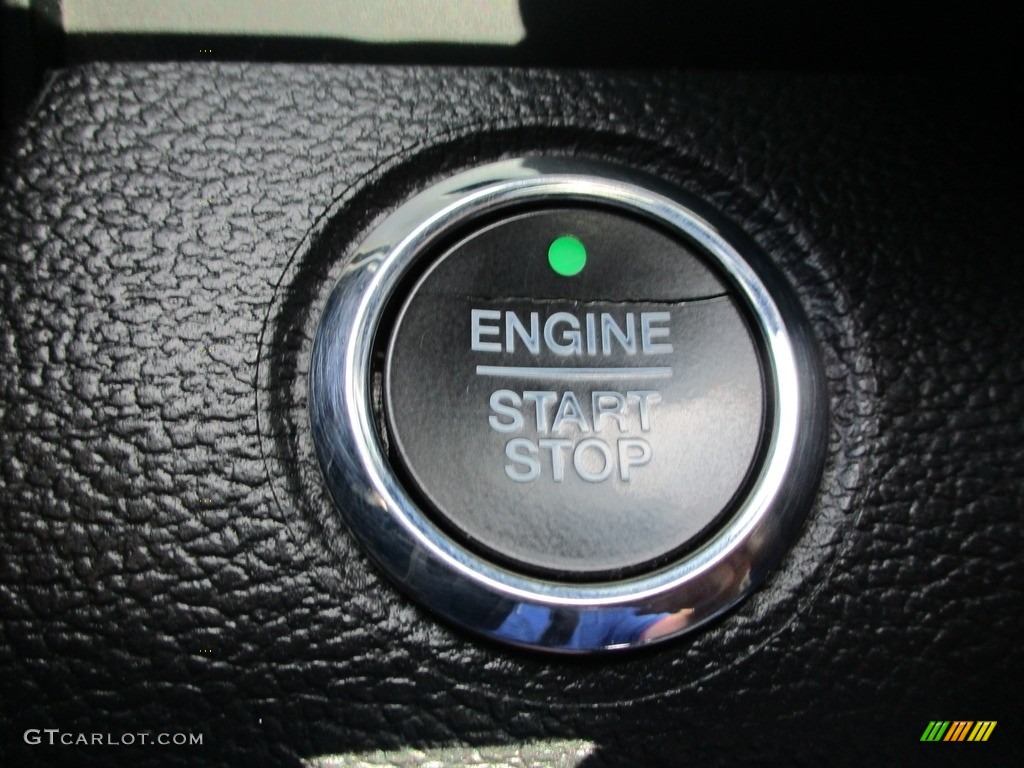 2018 F250 Super Duty Lariat Crew Cab 4x4 - Shadow Black / Black photo #35