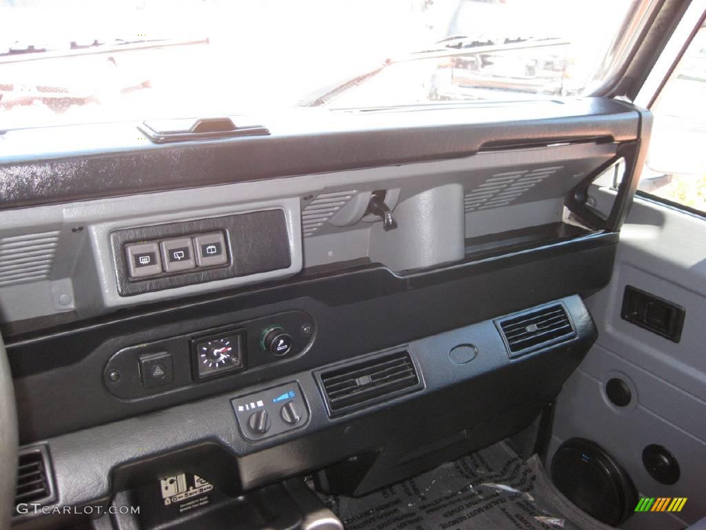 1997 Defender 90 Hard Top - Alpine White / Slate Grey photo #38
