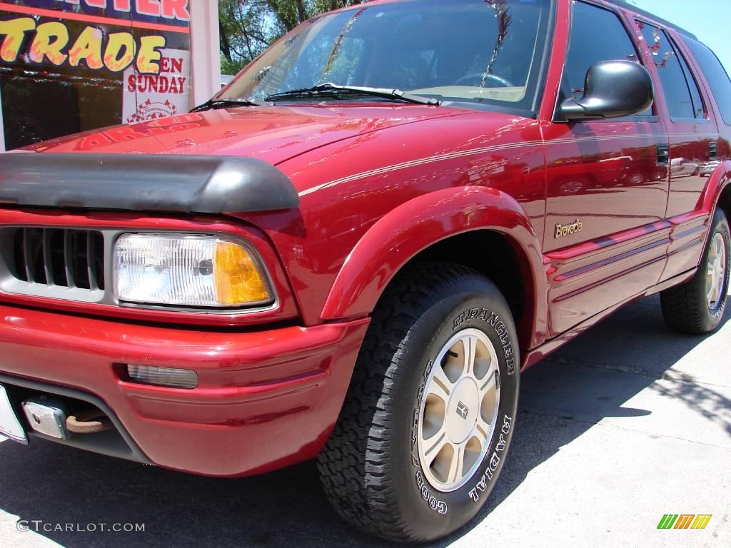 1996 Bravada AWD - Medium Red Metallic / Beige photo #3