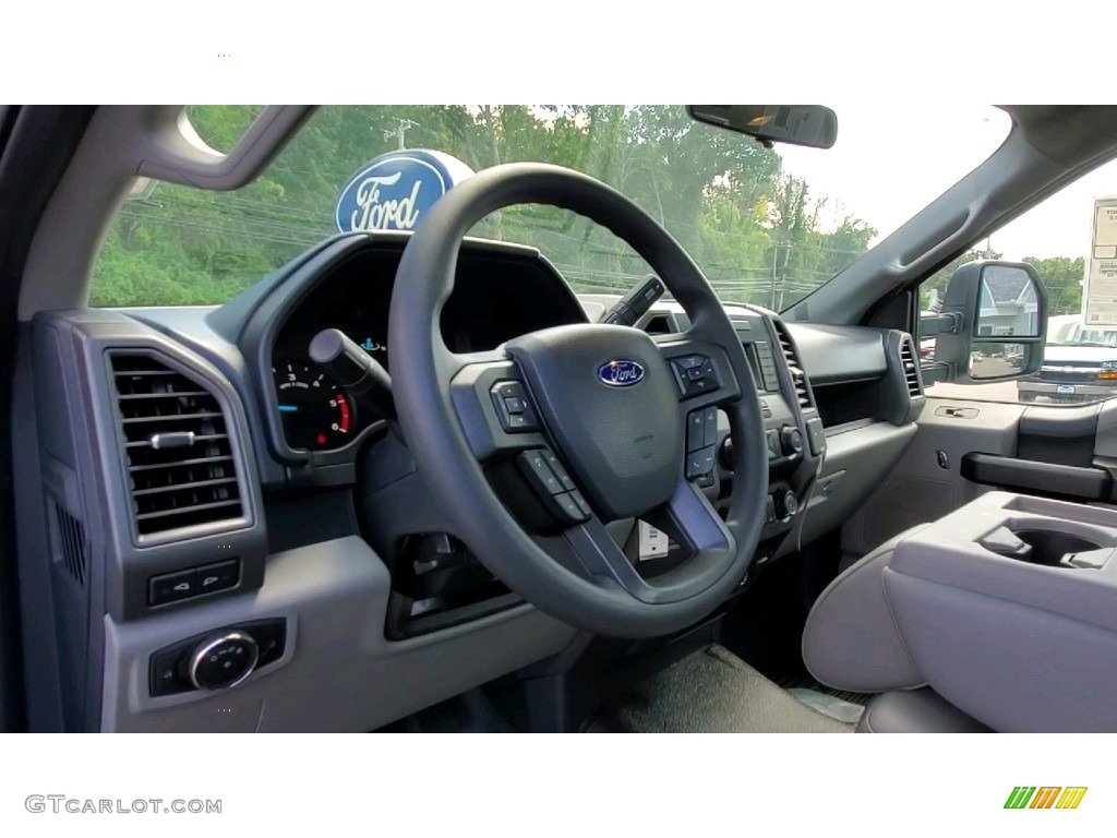 2022 F350 Super Duty XL Regular Cab 4x4 Chassis - Oxford White / Medium Earth Gray photo #9