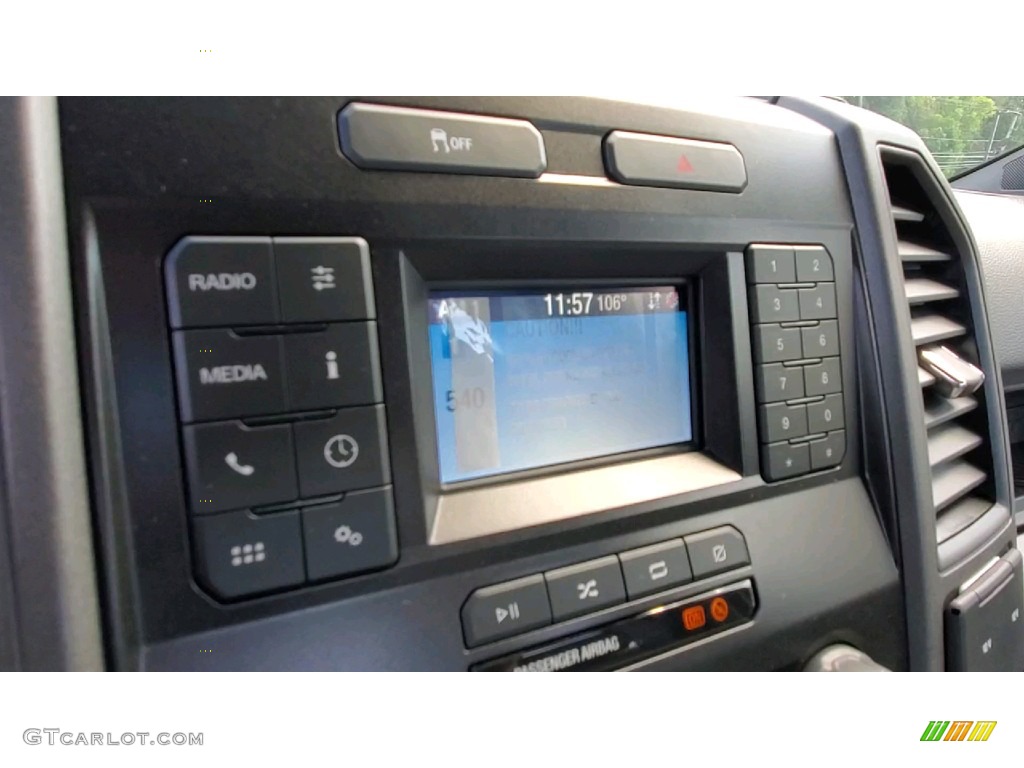 2022 F350 Super Duty XL Regular Cab 4x4 Chassis - Oxford White / Medium Earth Gray photo #13