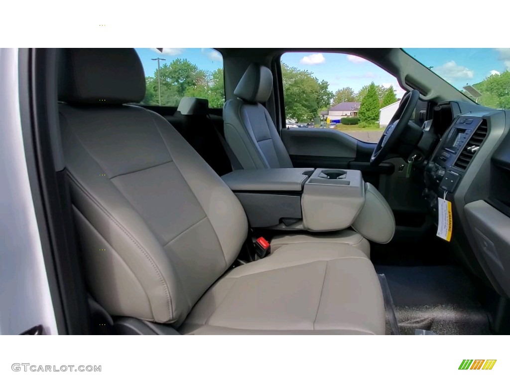 2022 F350 Super Duty XL Regular Cab 4x4 Chassis - Oxford White / Medium Earth Gray photo #19