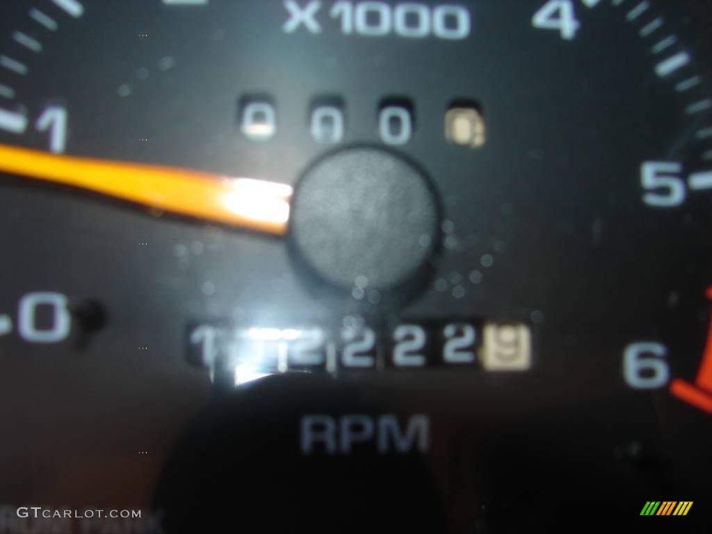 1996 Bravada AWD - Medium Red Metallic / Beige photo #18