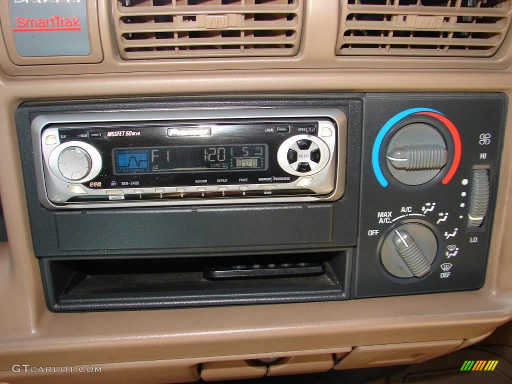 1996 Bravada AWD - Medium Red Metallic / Beige photo #23