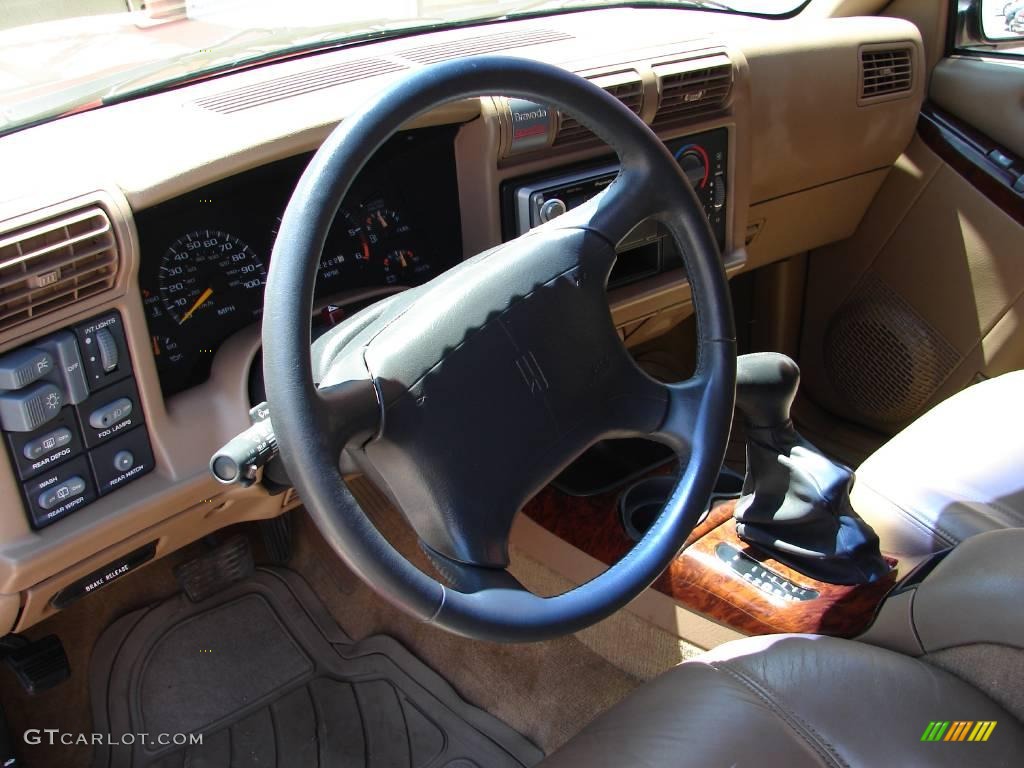 1996 Bravada AWD - Medium Red Metallic / Beige photo #28