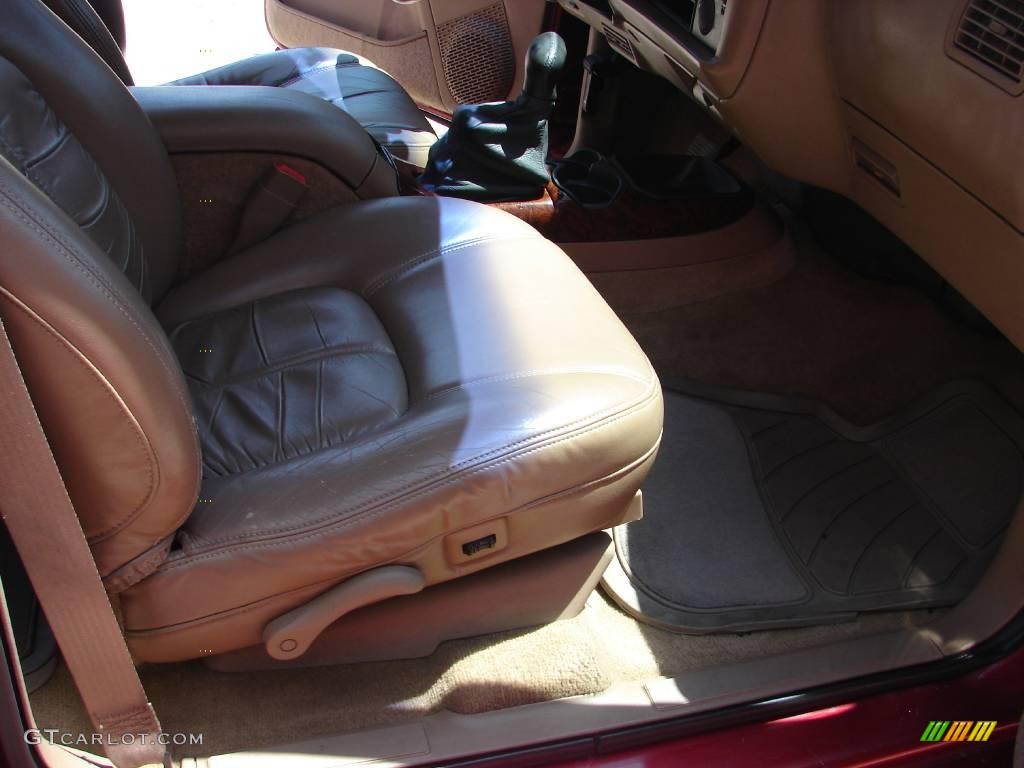 1996 Bravada AWD - Medium Red Metallic / Beige photo #36