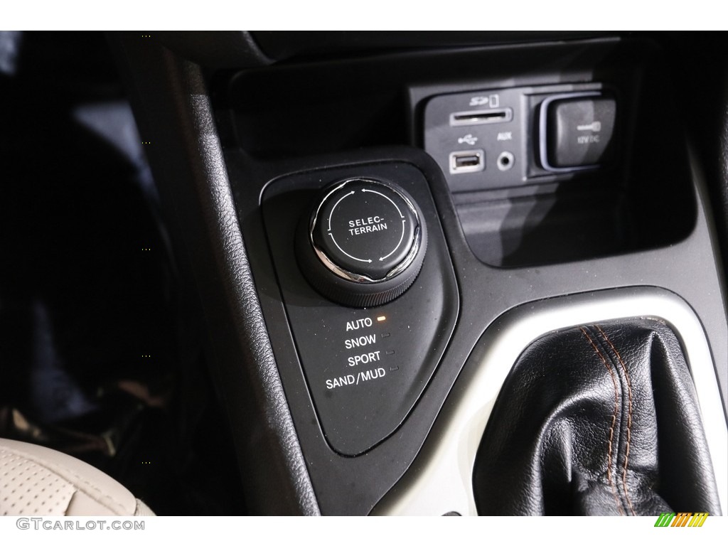 2018 Cherokee Limited 4x4 - Light Brownstone Pearl / Black/Light Frost Beige photo #16