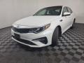 Snow White Pearl - Optima S Photo No. 6