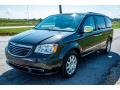 Brilliant Black Crystal Pearl - Town & Country Touring - L Photo No. 8