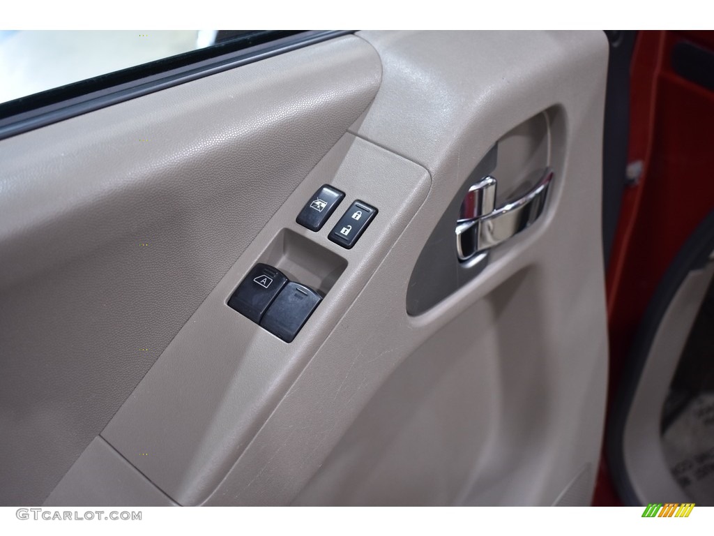 2011 Frontier SV V6 King Cab 4x4 - Red Alert / Beige photo #10