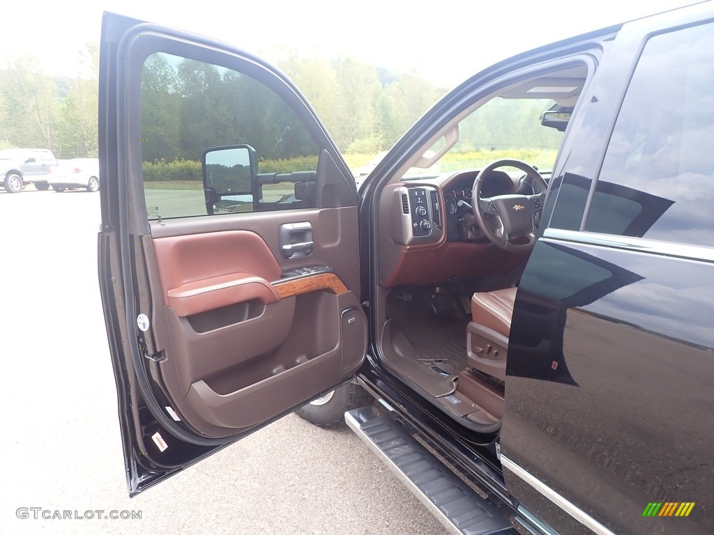 2018 Chevrolet Silverado 3500HD High Country Crew Cab 4x4 High Country Saddle Door Panel Photo #142916290