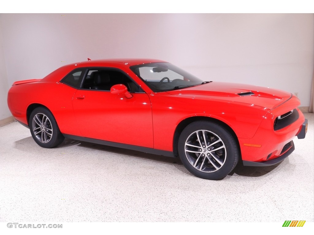 2019 Challenger SXT AWD - Torred / Black photo #1